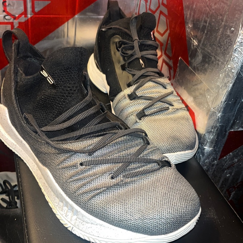 COPY - Steph Curry Sneakers